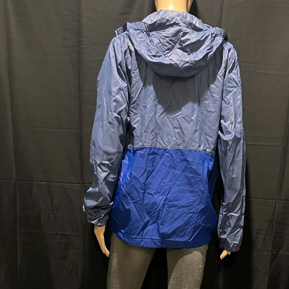 Woman's Northface Jacket - Very Gently Used - FREE SHIPPING - Picture 3 of 3